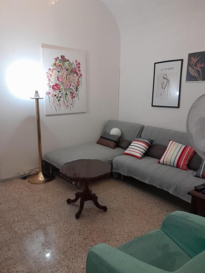 Da Julia Apartment Ористано Екстериор снимка